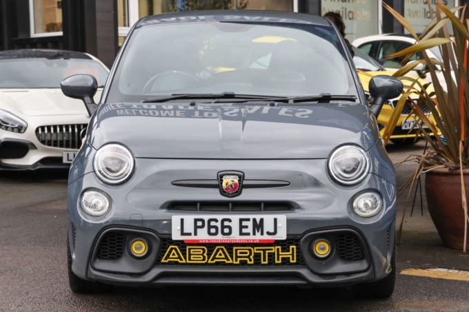 2025 Abarth 595