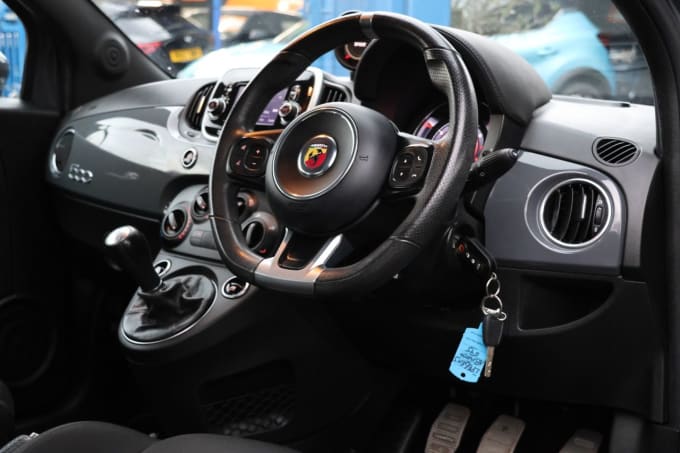 2025 Abarth 595