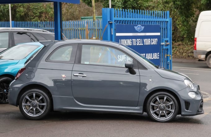 2025 Abarth 595