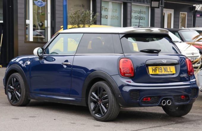 2025 Mini Hatch