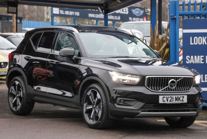 2025 Volvo Xc40