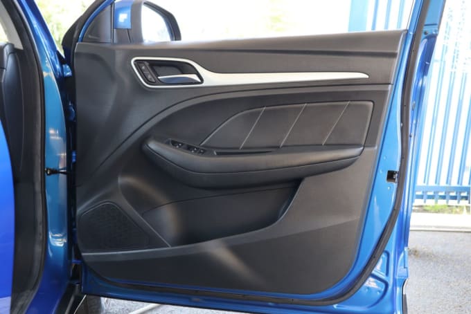 2025 Mg Mg Zs