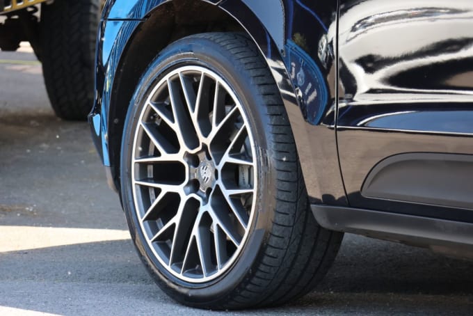 2025 Porsche Macan