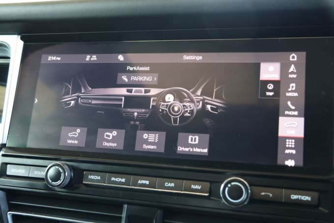 2025 Porsche Macan