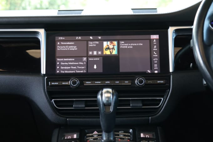 2025 Porsche Macan