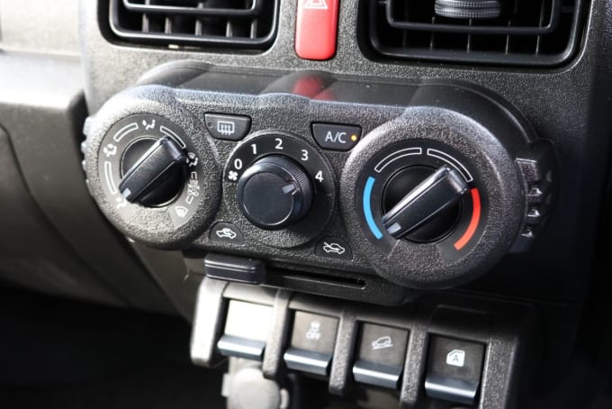 2025 Suzuki Jimny