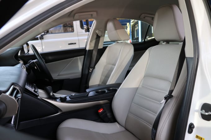 2025 Lexus Is