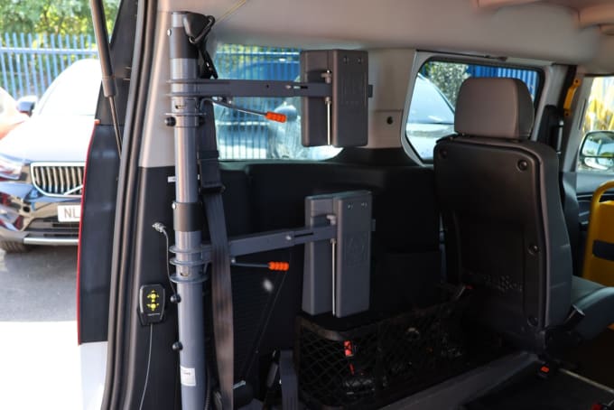 2025 Ford Grand Tourneo Connect