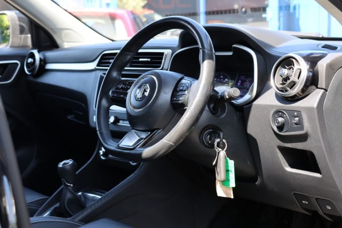 2025 Mg Mg Zs