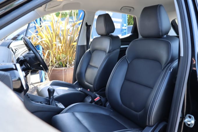 2025 Mg Mg Zs
