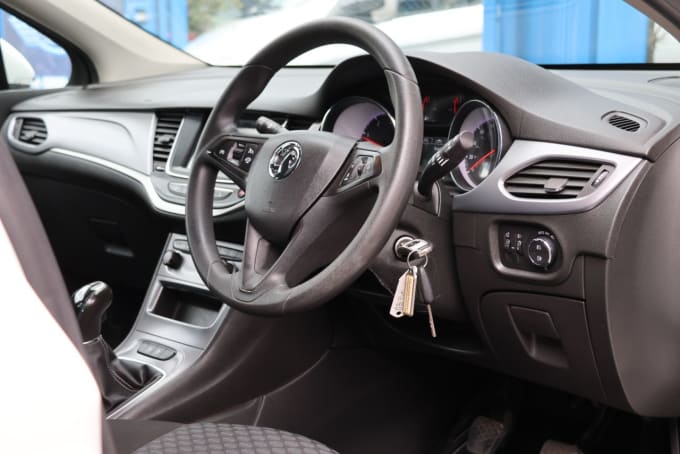 2025 Vauxhall Astra