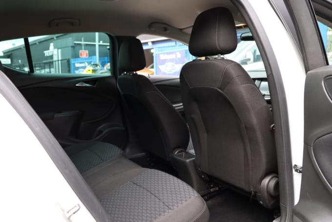 2025 Vauxhall Astra