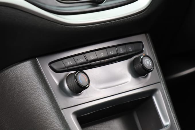 2025 Vauxhall Astra