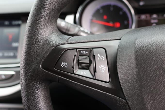 2025 Vauxhall Astra