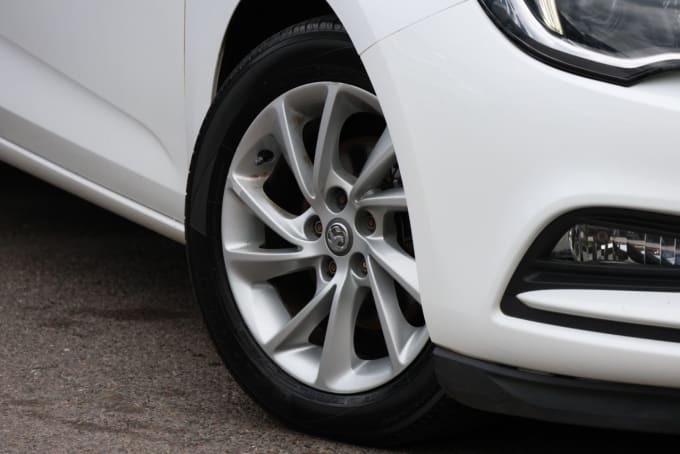 2025 Vauxhall Astra