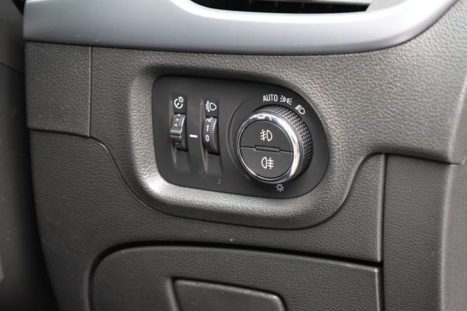 2025 Vauxhall Astra