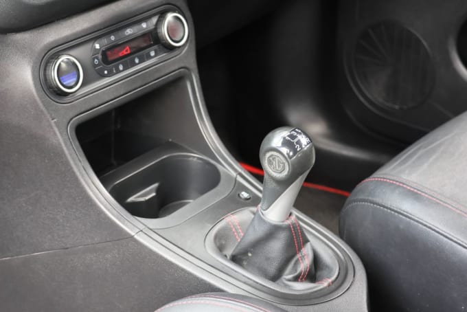 2025 Mg Mg3
