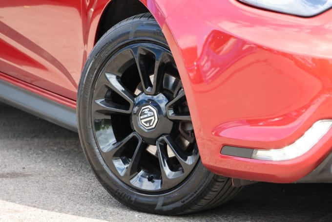 2025 Mg Mg3