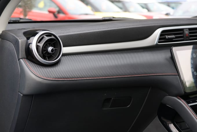 2025 Mg Mg Zs