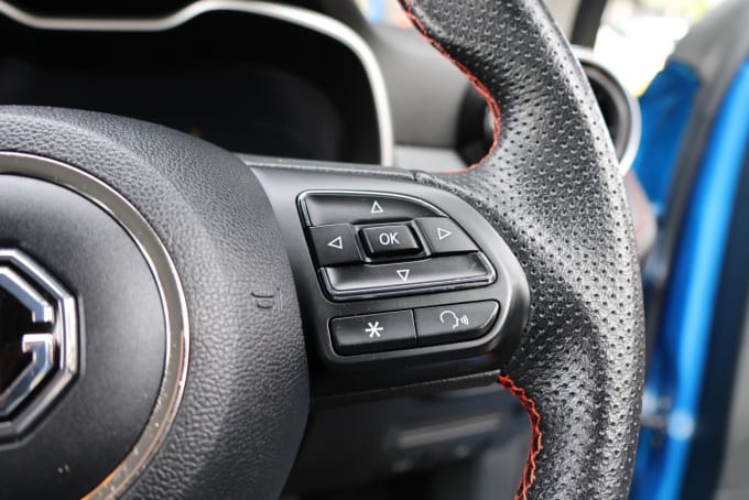2025 Mg Mg Zs