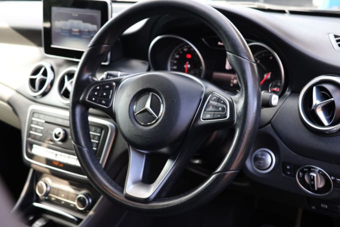 2025 Mercedes-benz Gla