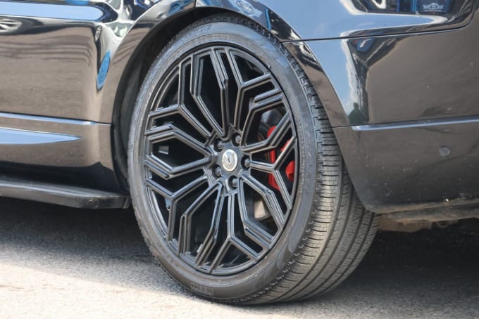 2025 Land Rover Range Rover Sport