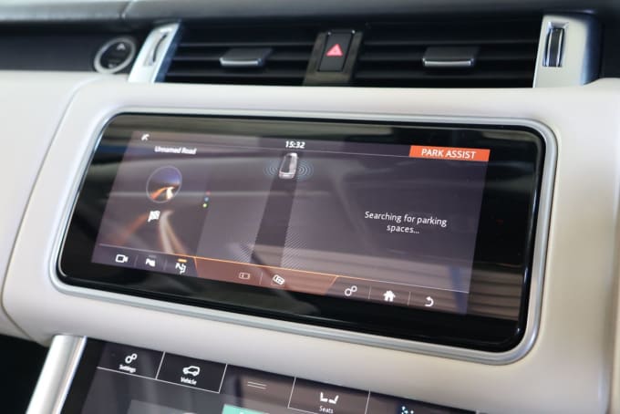 2025 Land Rover Range Rover Sport