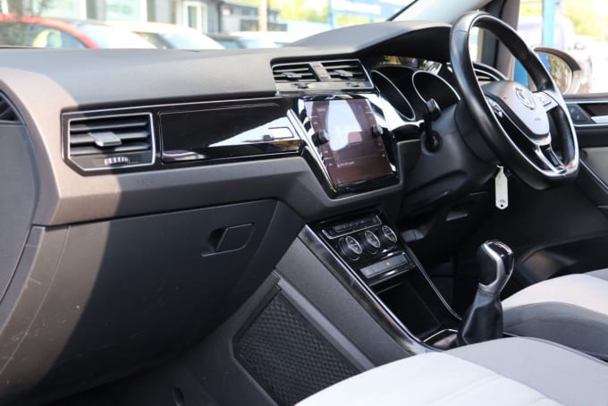 2025 Volkswagen Touran