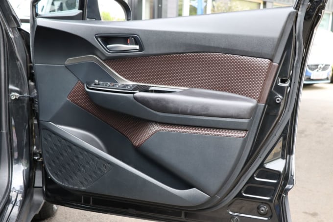 2025 Toyota C-hr