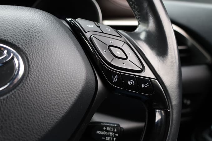 2025 Toyota C-hr