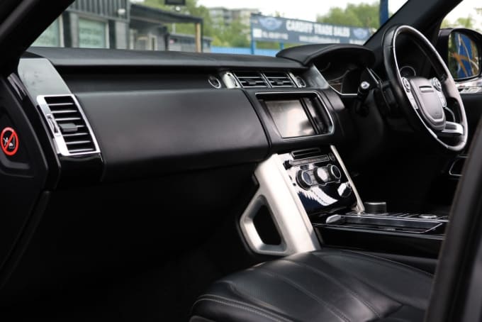 2025 Land Rover Range Rover