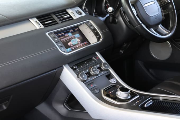 2025 Land Rover Range Rover Evoque