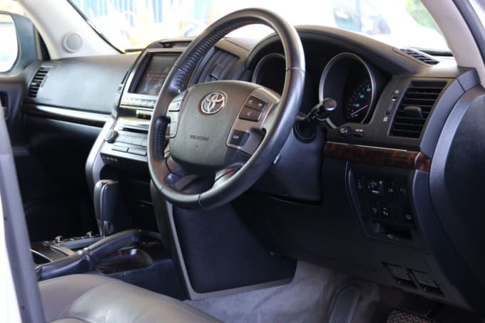 2025 Toyota Land Cruiser