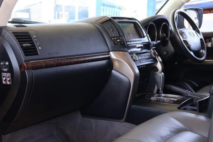 2025 Toyota Land Cruiser