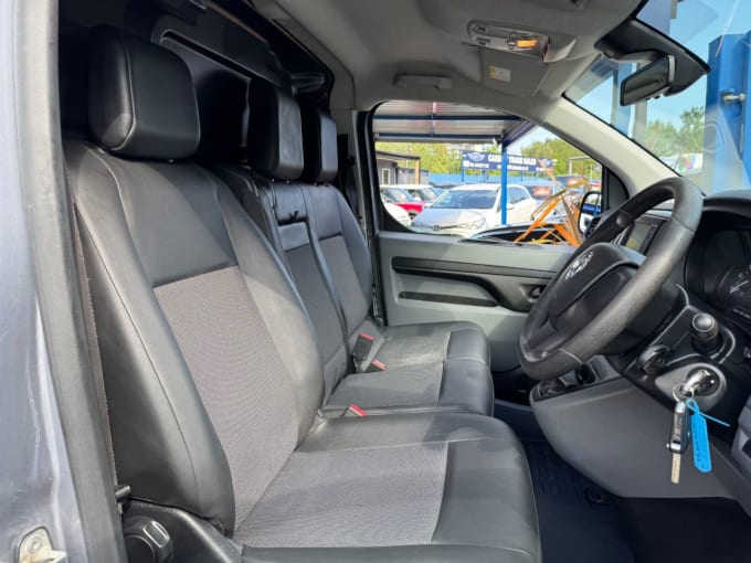 2025 Vauxhall Vivaro