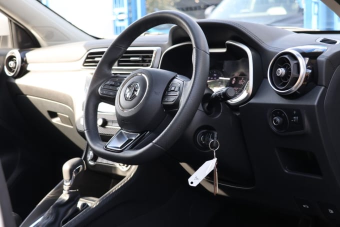 2025 Mg Mg Zs