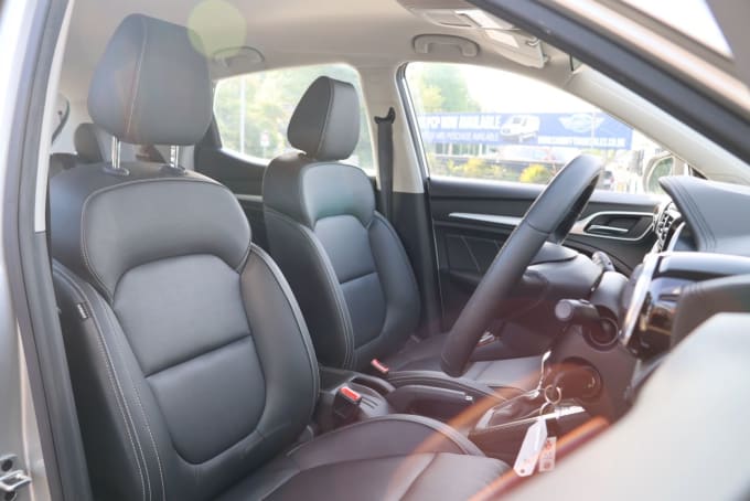 2025 Mg Mg Zs