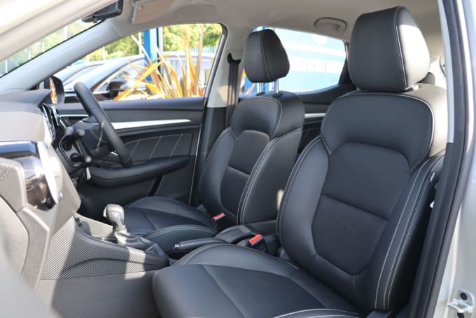 2025 Mg Mg Zs