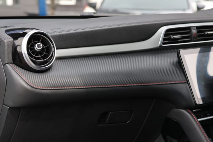 2025 Mg Mg Zs