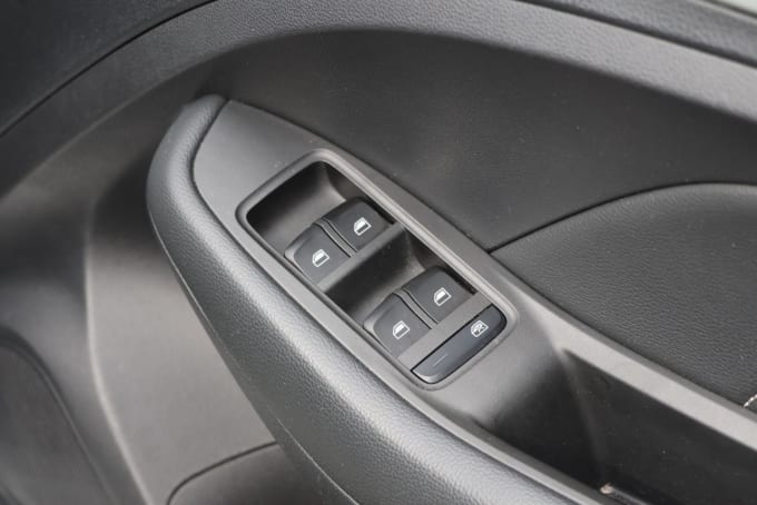 2025 Mg Mg Zs