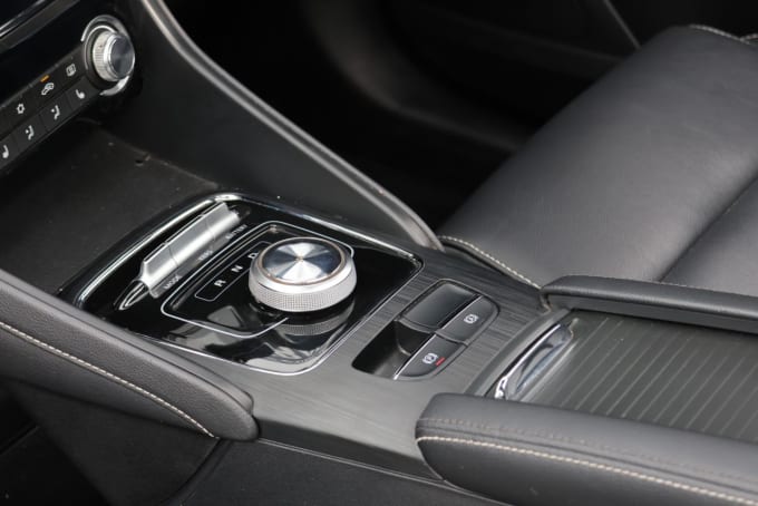 2025 Mg Mg Zs