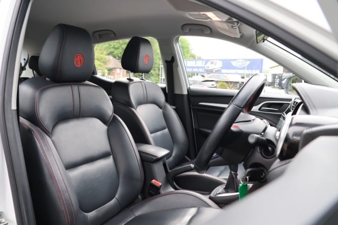 2025 Mg Mg Zs