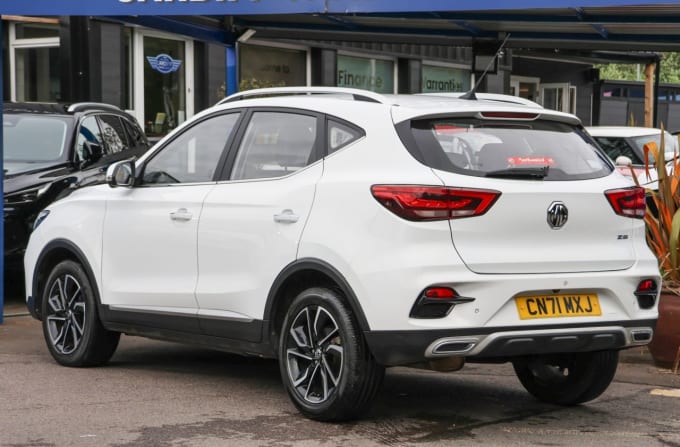 2025 Mg Mg Zs