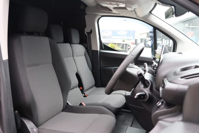 2025 Vauxhall Combo