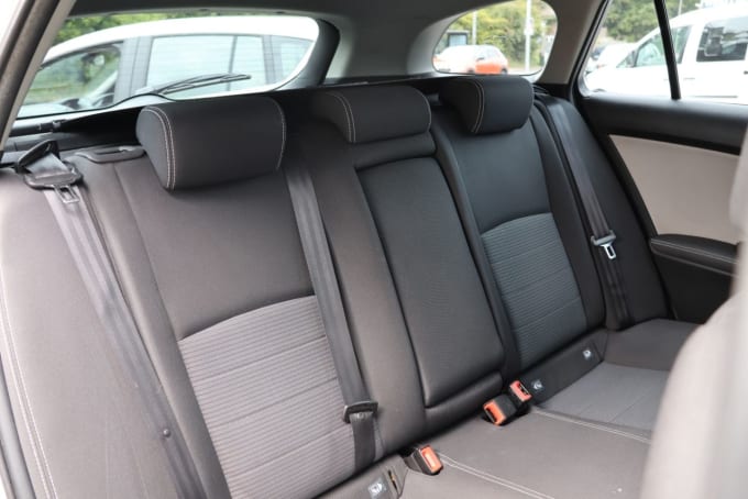 2025 Toyota Avensis