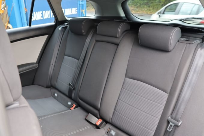 2025 Toyota Avensis