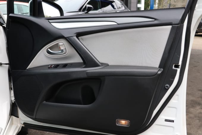 2025 Toyota Avensis