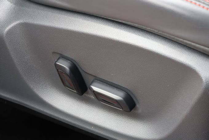 2025 Mg Mg Zs
