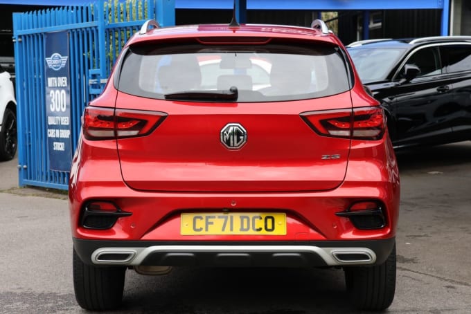 2025 Mg Mg Zs
