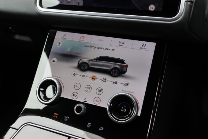 2025 Land Rover Range Rover Velar